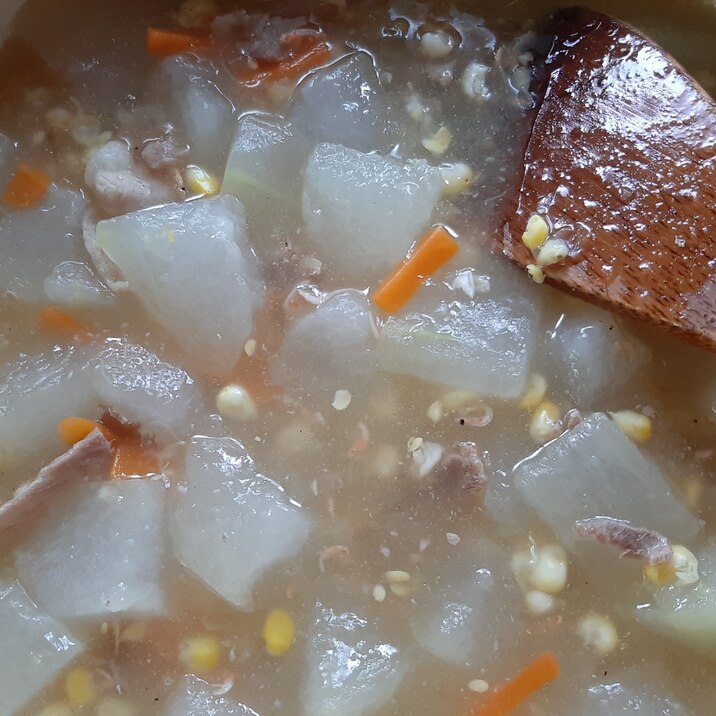 優しい味(*^^*)具だくさん冬瓜スープ